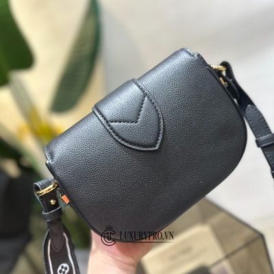 tui deo cheo louis vuitton nu 8 4