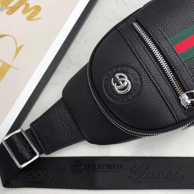 tui deo cheo nam gucci fake 4 1