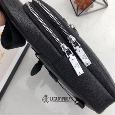 tui deo cheo nam gucci fake 6