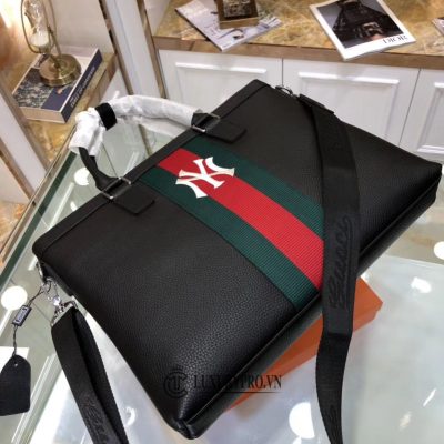 tui xach nam gucci 6 2