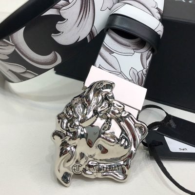 that lung versace 3 4