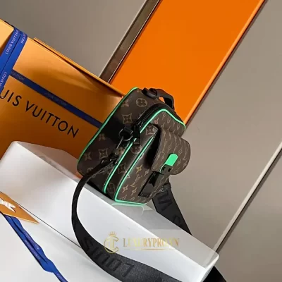 tui lv hang hieu 2 4