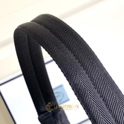 tui prada nu gia re 1 4