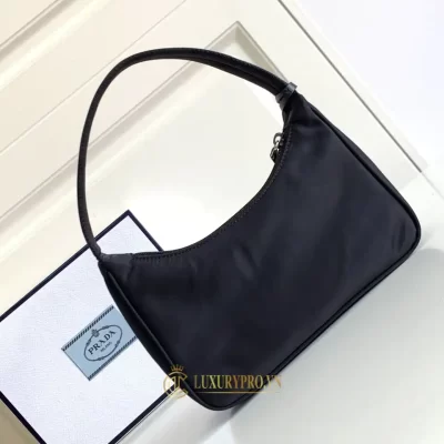 tui prada nu gia re 2 4