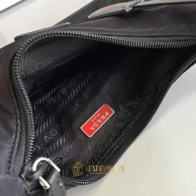 tui prada nu gia re 8 4