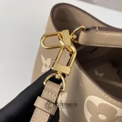 tui xach louis vuitton 4 2
