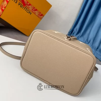 tui xach louis vuitton 5 2