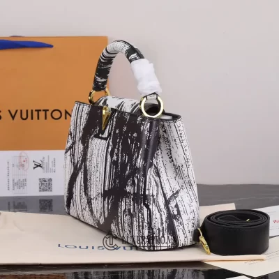 tui xach louis vuitton chinh hang gia bao nhieu 2 4