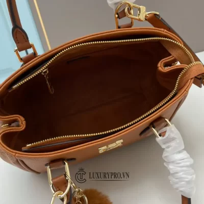 tui xach lv gia re 2 4