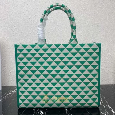 tui xach nu prada 6 2