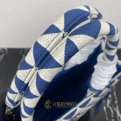 tui xach nu prada 8 1