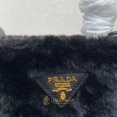 tui xach prada milano 2 1