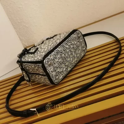 tui xach prada milano 2