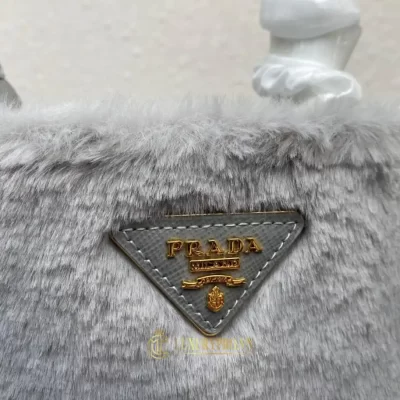 tui xach prada milano 3 2