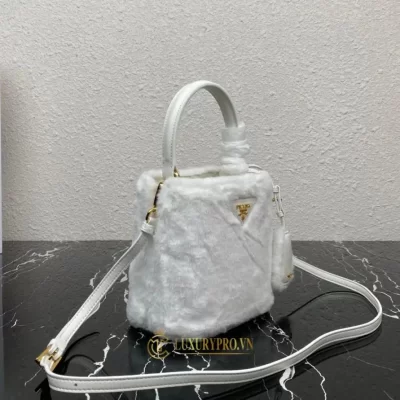 tui xach prada milano 6 4