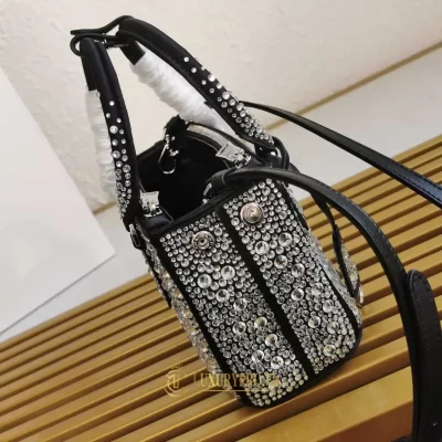 tui xach prada milano 6