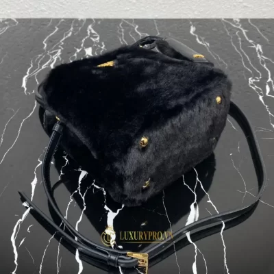 tui xach prada milano 7 1