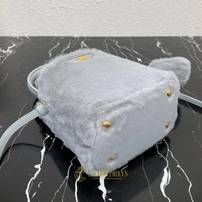 tui xach prada milano 8 2