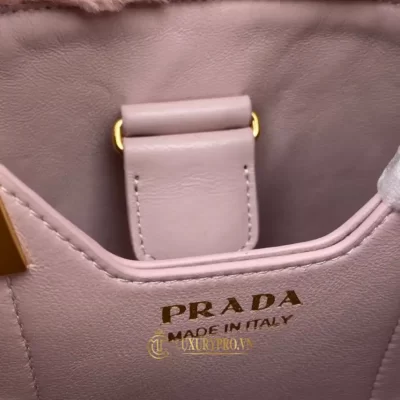 tui xach prada milano 8 3