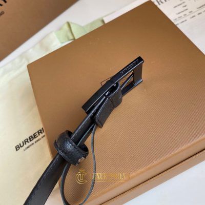 that lung burberry nam gia tot 2