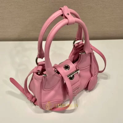 tui deo cheo nu prada 5 4