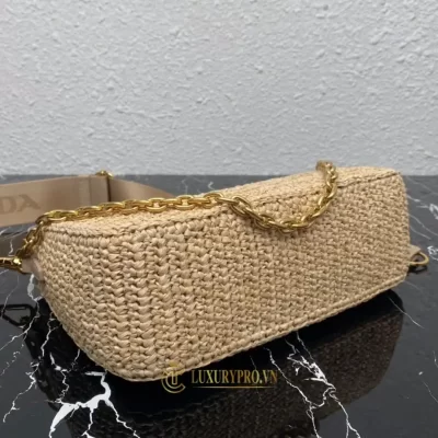 tui deo cheo prada nu 5 4