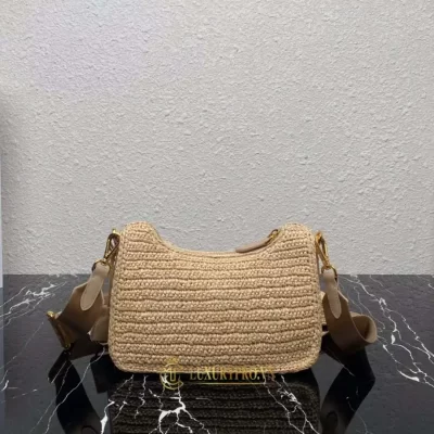 tui deo cheo prada nu 7 4